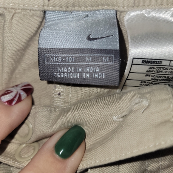 Misses sz M Nike cotton spandex tan shorts Cute - Picture 3 of 4